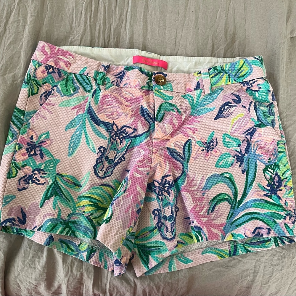 Lilly pulitzer shorts. Waffle fabric. EUC. Smoke/pet free home. Size 6